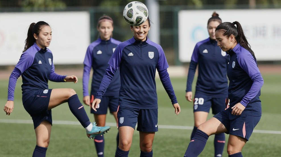 Hoàng Đức và chiếc ghế trống của Quang Hải: Địa chất tuyến giữa Việt Nam ở FIFA ASEAN Cup