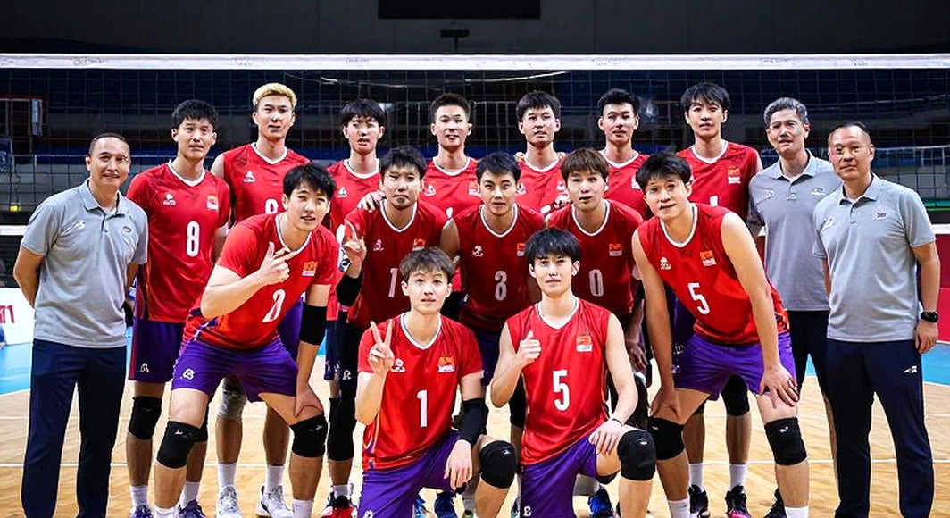Kentucky ngược dòng Louisville 2-1: Chỉ số .079 rồi .420, và trận derby top-5 đầu tiên trong lịch sử Kentucky ngược dòng Louisville 2-1: Chỉ số .079 rồi .420, và trận derby top-5 đầu tiên trong lịch sử