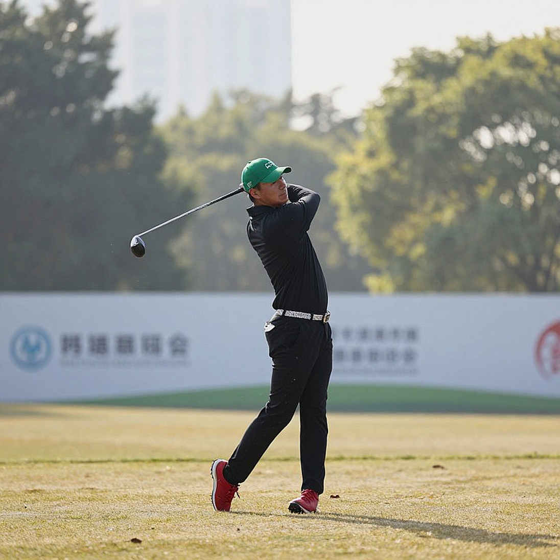Phân tích dữ liệu golf: Khi nguồn thông tin trống rỗng, nhà phân tích phải làm gì?