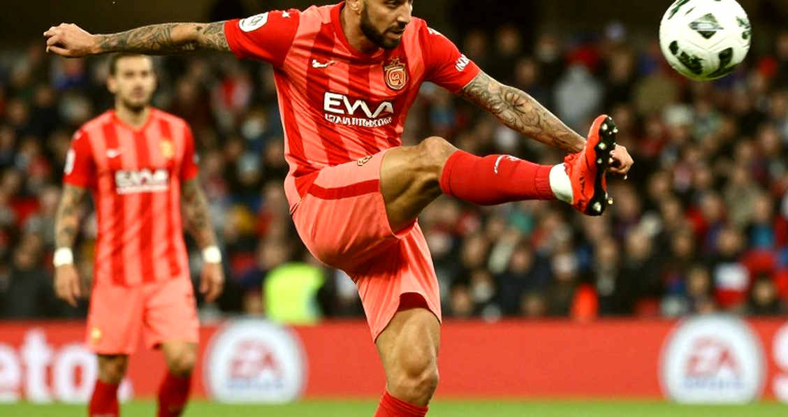 The Race for Givairo Read: When Three English Giants Scout a 20-Year-Old Full-Back
