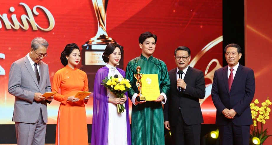 Trương Tùng Khê: Người thợ may đập vỡ đá và khoảng cách 200 năm với Võ Đang Trương Tùng Khê: Người thợ may đập vỡ đá và khoảng cách 200 năm với Võ Đang