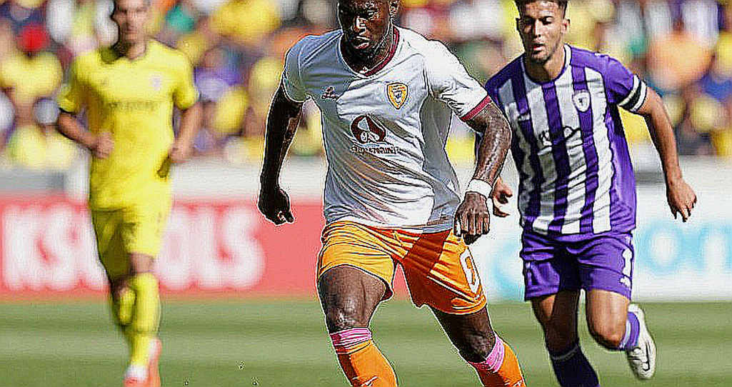 Hồ sơ tuyển trạch trắng trang: khi dữ liệu V.League đánh mất nhịp phòng thay đồ