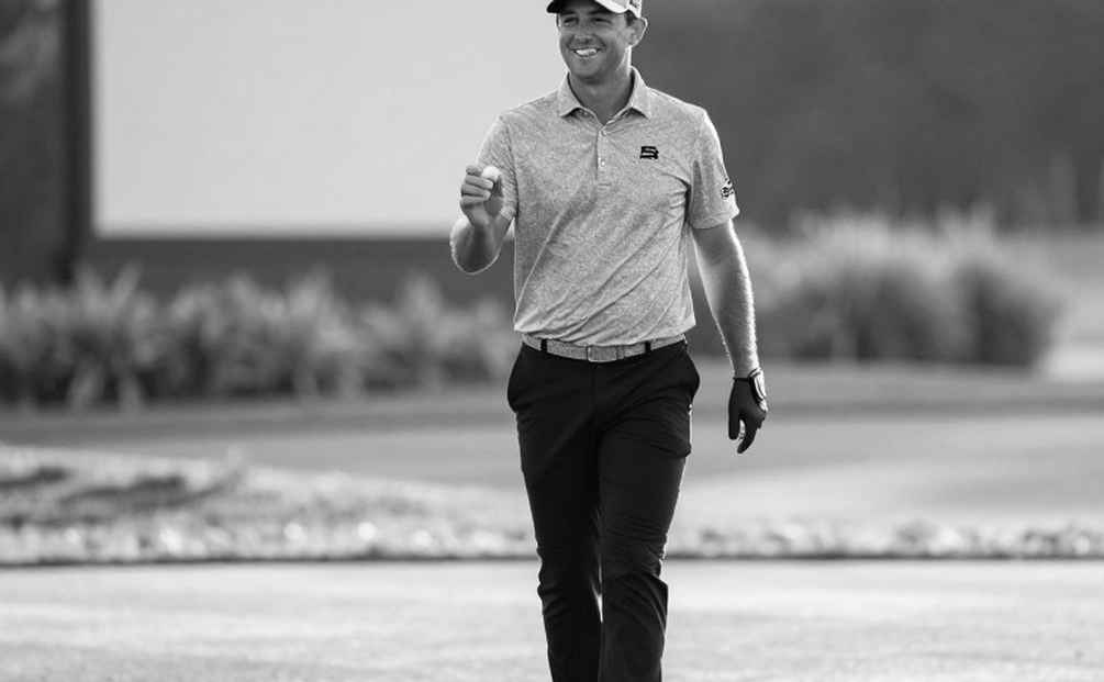 Tiger Woods có được lái xe golf sau khi bị tước bằng lái? Câu hỏi làm bối rối luật sư tiểu bang