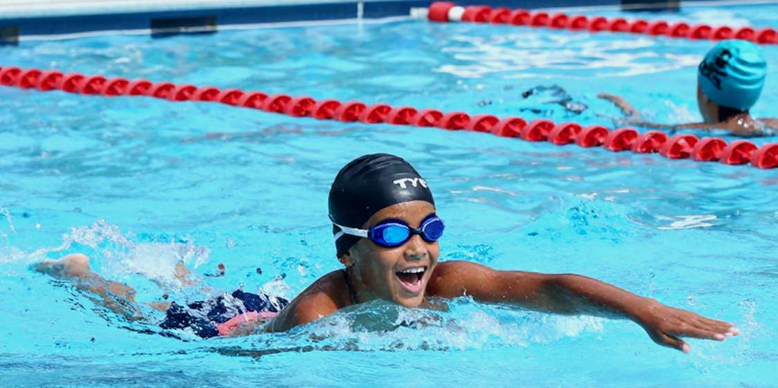 Maria Fernanda Costa phá kỷ lục Nam Mỹ 200m tự do SCM