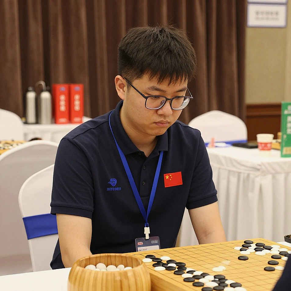 China Leads 15/16 in Samarkand: The Void Behind a Chess News Item China Leads 15/16 in Samarkand: The Void Behind a Chess News Item
