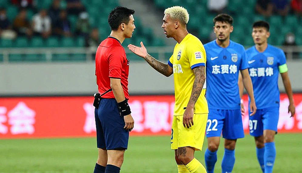 Đường hầm V-League: Vì sao tài năng trẻ Việt Nam chín sớm rồi lụi sớm