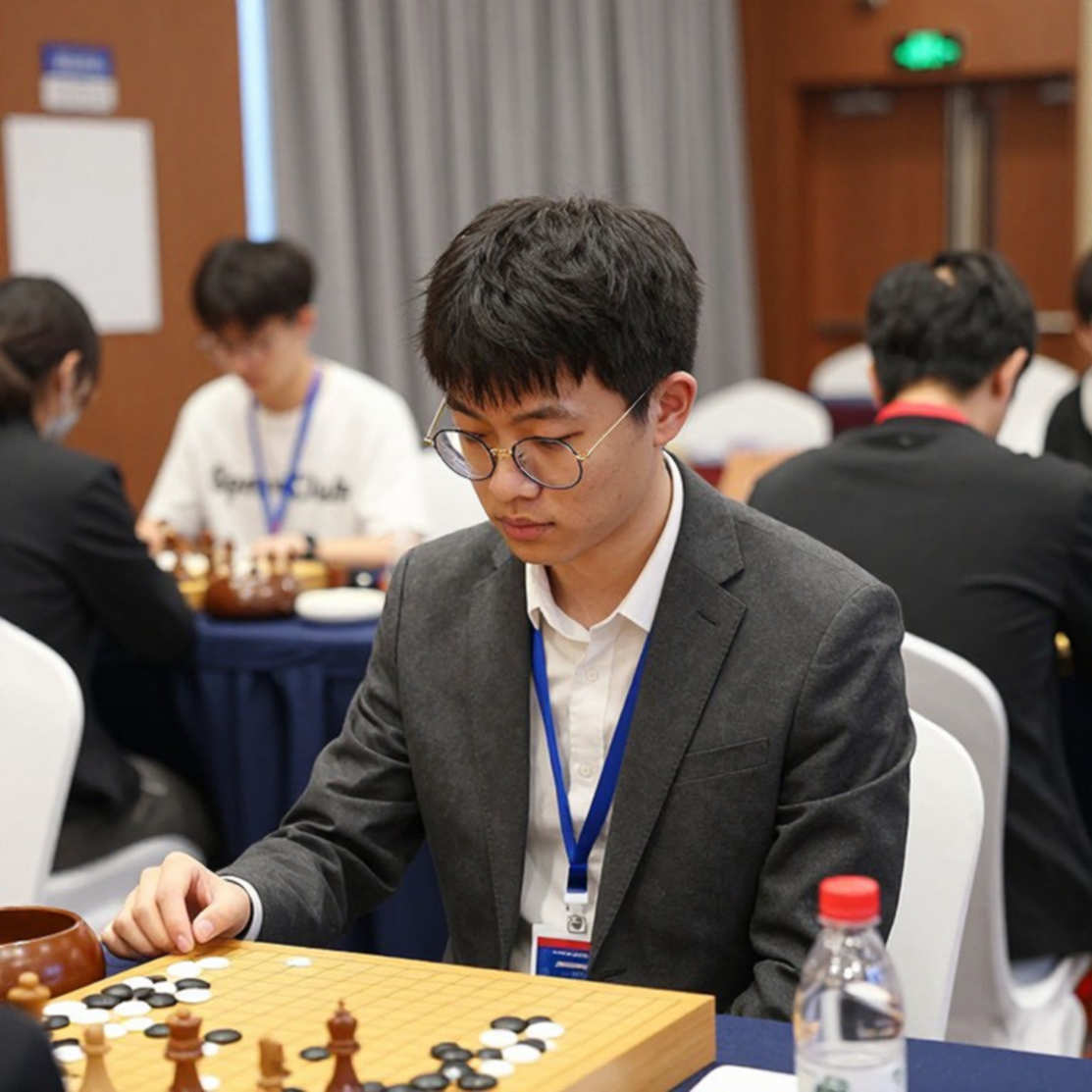 NaiLiu bị đình chỉ vô thời hạn: Vết nứt trước tiếng sập của Flash Wolves