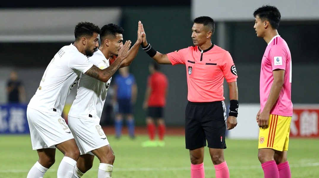 FIFA ASEAN Cup 2026: Two Self-Contradicting Links and the Split of Football Rights in Vietnam FIFA ASEAN Cup 2026: Two Self-Contradicting Links and the Split of Football Rights in Vietnam